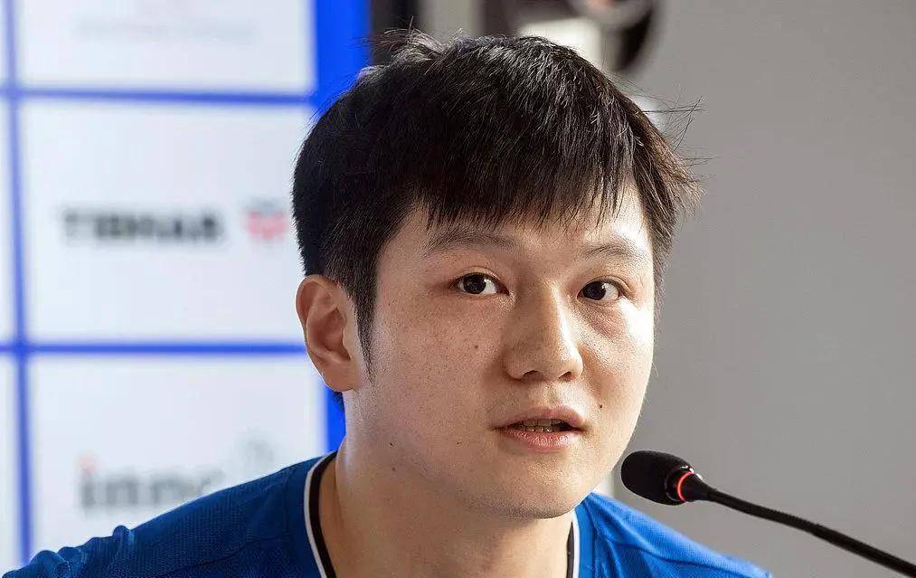 樊振东欧冠首秀3-0完胜，方博赛后点评犀利，对手实力太一般了